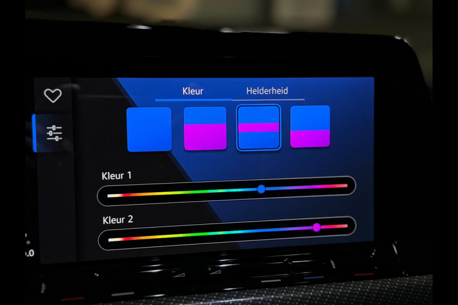 Volkswagen Golf 2.0 TSI R 4Motion | AKRAPOVIC | PANO | HUD