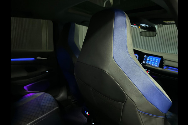 Volkswagen Golf 2.0 TSI R 4Motion | AKRAPOVIC | PANO | HUD