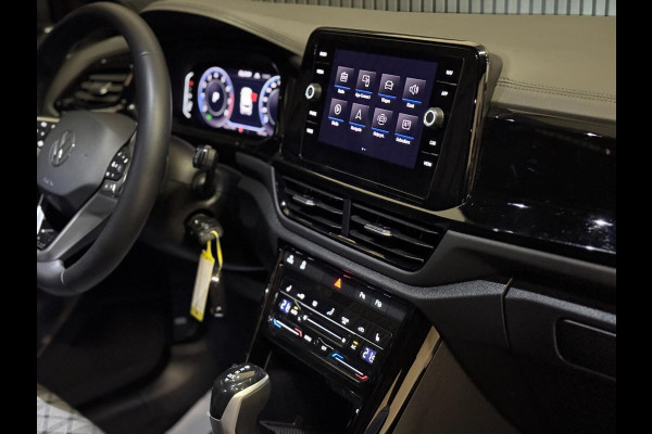 Volkswagen T-Roc 1.5 TSI R-Line DSG | PANO | IQ LIGHT | VIRTUAL | CAMERA