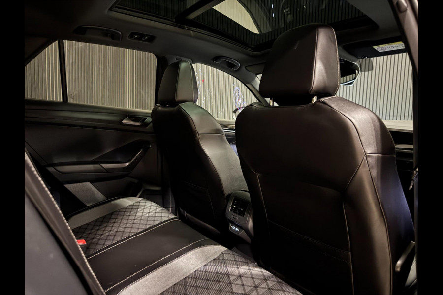 Volkswagen T-Roc 1.5 TSI R-Line DSG | PANO | IQ LIGHT | VIRTUAL | CAMERA