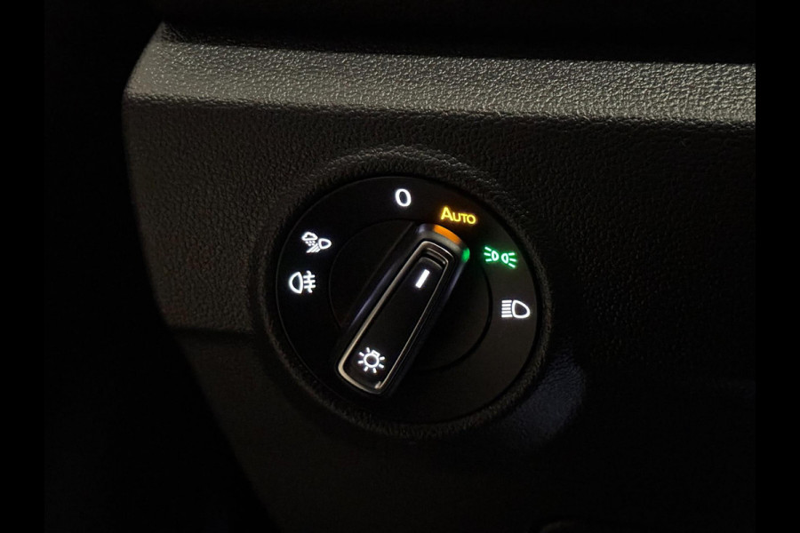 Volkswagen T-Roc 1.5 TSI R-Line DSG | PANO | IQ LIGHT | VIRTUAL | CAMERA