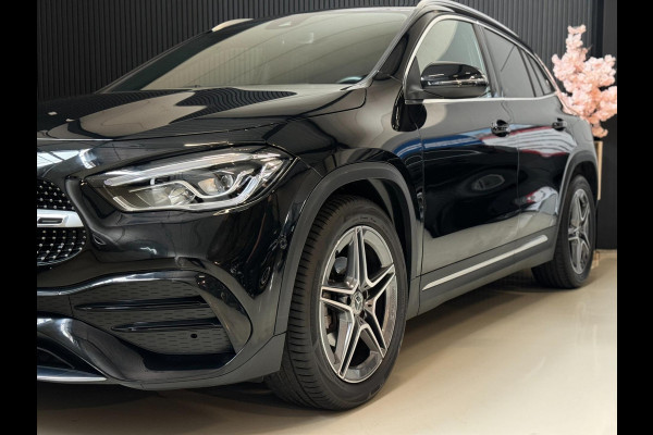 Mercedes-Benz GLA 180 AMG | LED | WIDESCREEN | TREKHAAK