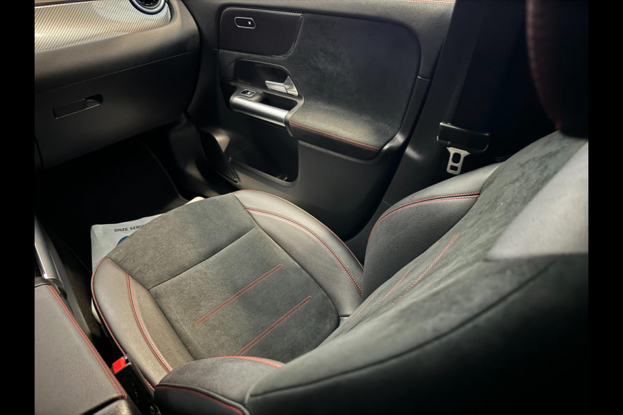 Mercedes-Benz GLA 180 AMG | LED | WIDESCREEN | TREKHAAK