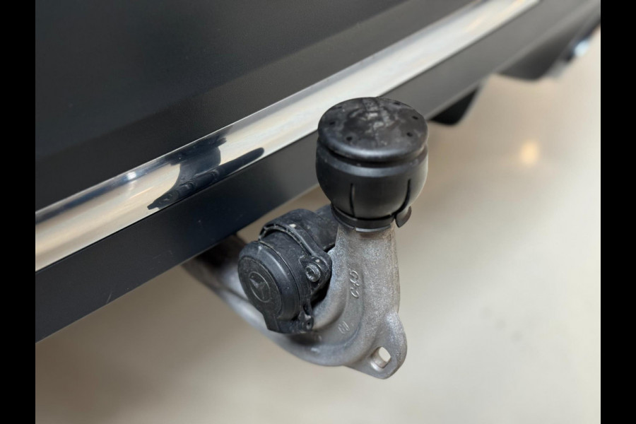 Mercedes-Benz GLA 180 AMG | LED | WIDESCREEN | TREKHAAK