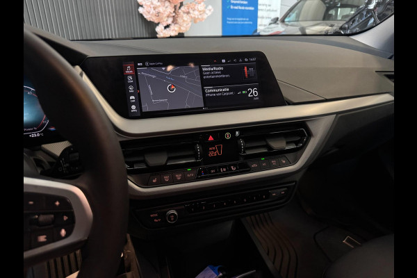 BMW 1-serie 120i | CAMERA | LED | STOELVERW. | 2024
