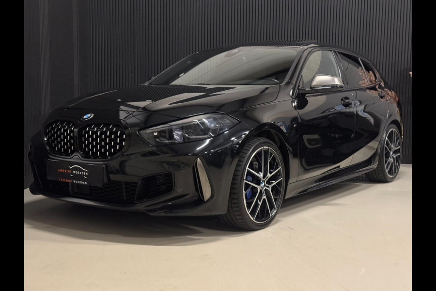 BMW 1-serie M135i xDrive M PERFORMANCE | NAP | PANO | KUIP | VOL!