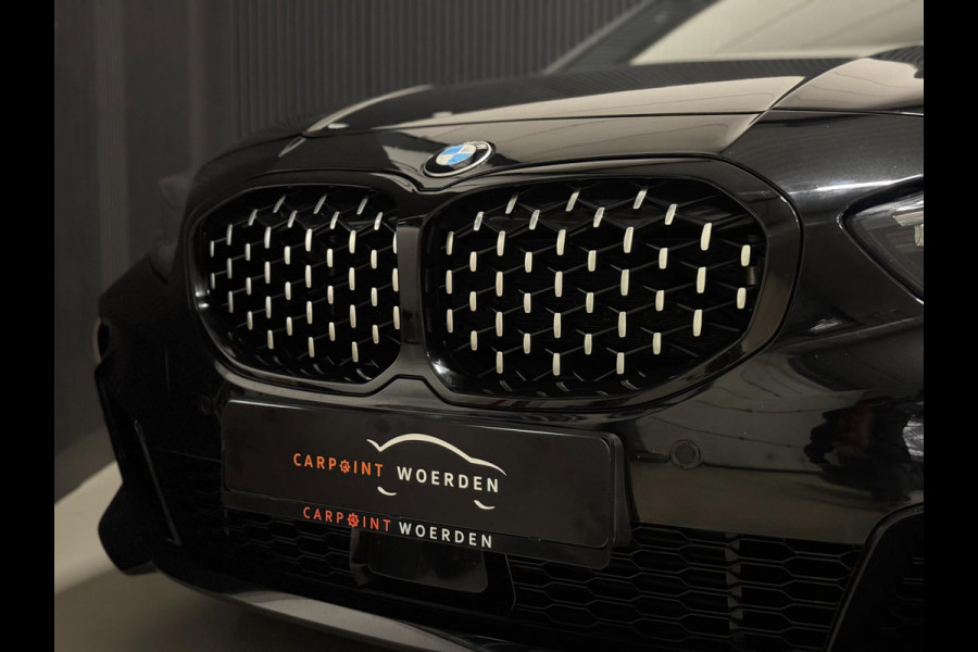 BMW 1-serie M135i xDrive M PERFORMANCE | NAP | PANO | KUIP | VOL!