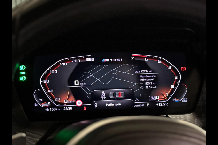 BMW 1-serie M135i xDrive M PERFORMANCE | NAP | PANO | KUIP | VOL!