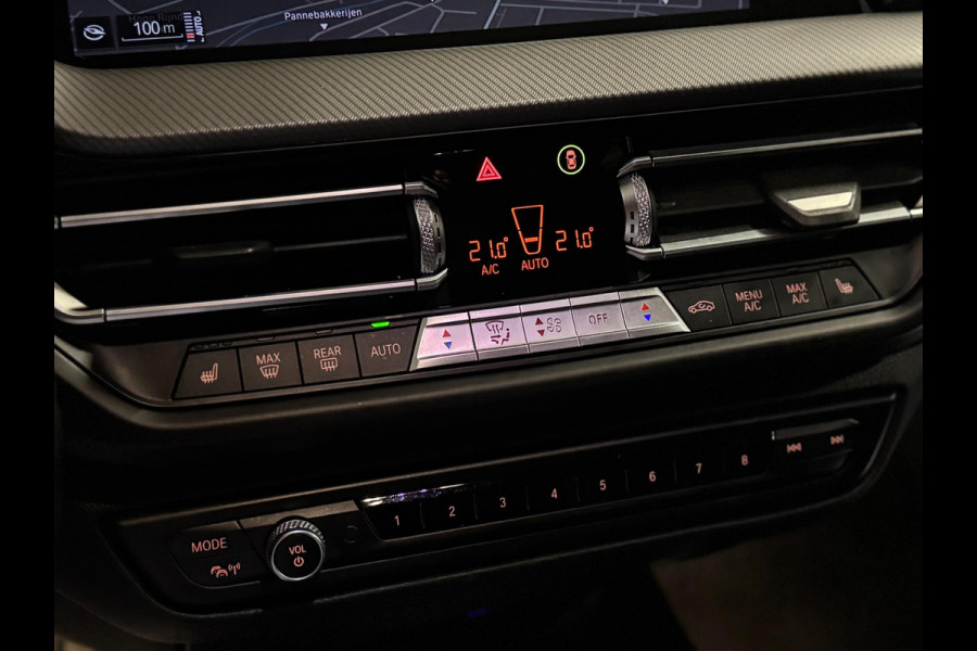 BMW 1-serie M135i xDrive M PERFORMANCE | NAP | PANO | KUIP | VOL!