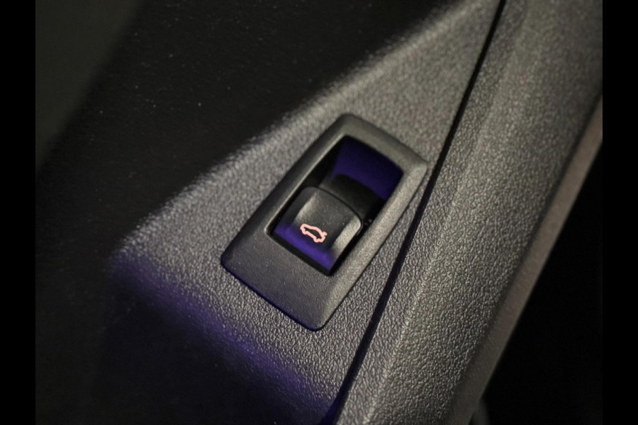 BMW 1-serie M135i xDrive M PERFORMANCE | NAP | PANO | KUIP | VOL!