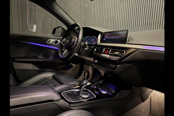 BMW 1-serie M135i xDrive M PERFORMANCE | NAP | PANO | KUIP | VOL!