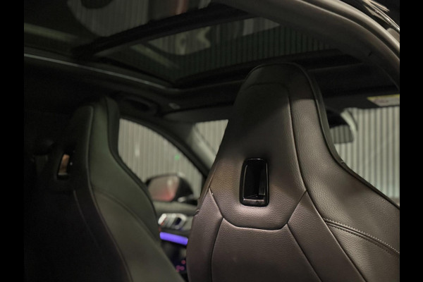 BMW 1-serie M135i xDrive M PERFORMANCE | NAP | PANO | KUIP | VOL!