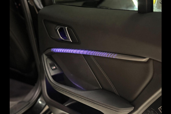 BMW 1-serie M135i xDrive M PERFORMANCE | NAP | PANO | KUIP | VOL!