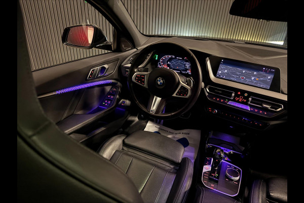 BMW 1-serie M135i xDrive M PERFORMANCE | NAP | PANO | KUIP | VOL!