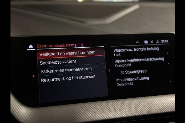 BMW 1-serie M135i xDrive M PERFORMANCE | NAP | PANO | KUIP | VOL!