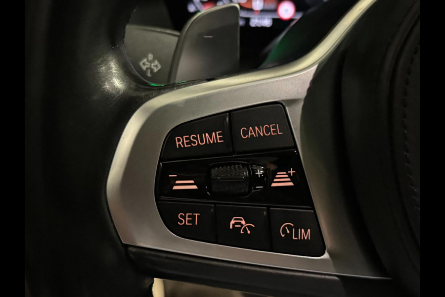 BMW 1-serie M135i xDrive M PERFORMANCE | NAP | PANO | KUIP | VOL!