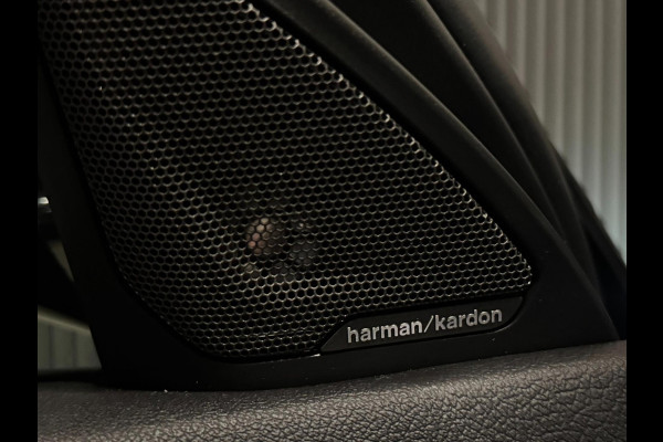 BMW 1-serie M135i xDrive M PERFORMANCE | NAP | PANO | KUIP | VOL!