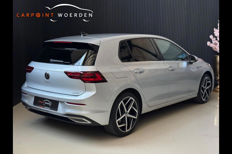 Volkswagen Golf 1.5 eTSI Style DSG | IQ LIGHT | CAMERA | SFEERVERLICHTING