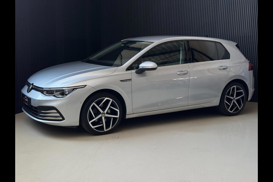 Volkswagen Golf 1.5 eTSI Style DSG | IQ LIGHT | CAMERA | SFEERVERLICHTING
