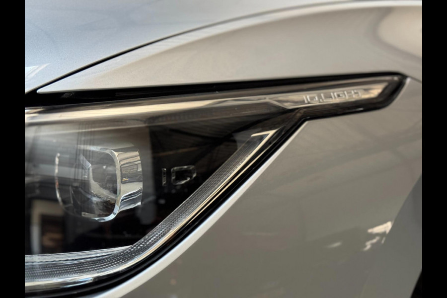 Volkswagen Golf 1.5 eTSI Style DSG | IQ LIGHT | CAMERA | SFEERVERLICHTING