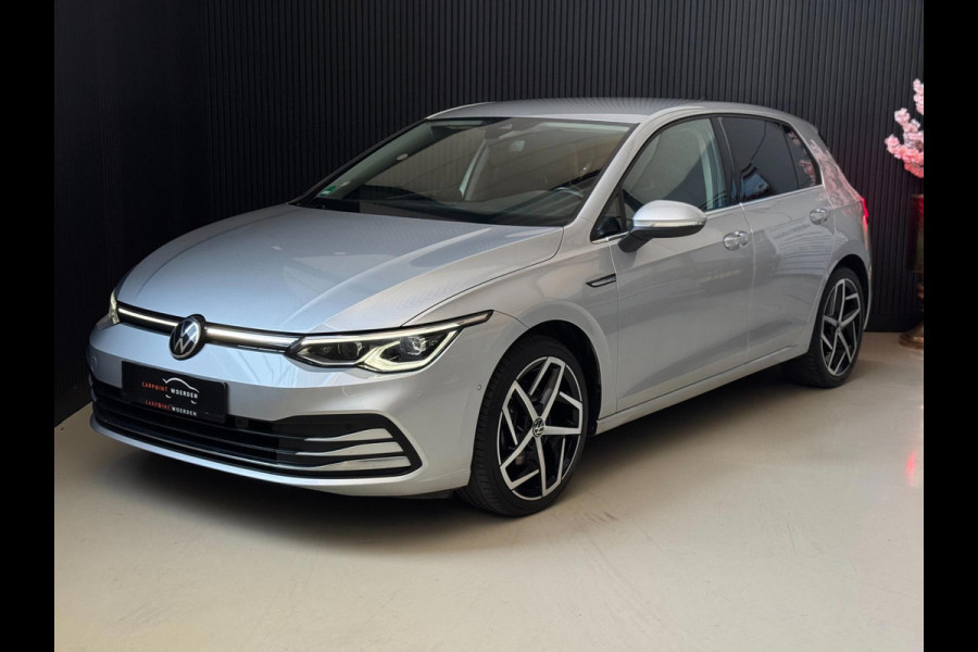 Volkswagen Golf 1.5 eTSI Style DSG | IQ LIGHT | CAMERA | SFEERVERLICHTING