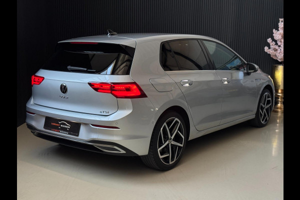 Volkswagen Golf 1.5 eTSI Style DSG | IQ LIGHT | CAMERA | SFEERVERLICHTING