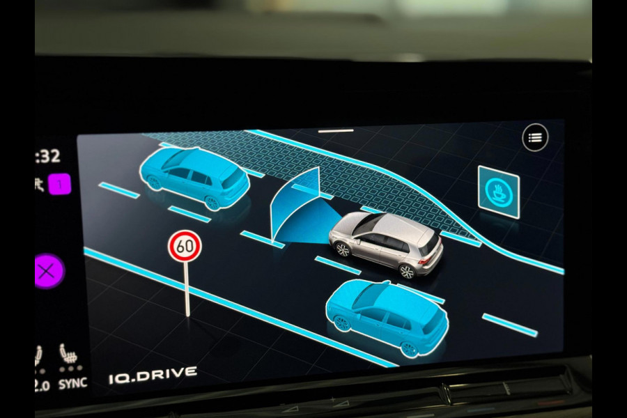 Volkswagen Golf 1.5 eTSI Style DSG | IQ LIGHT | CAMERA | SFEERVERLICHTING