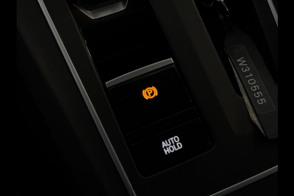 Volkswagen Golf 1.5 eTSI Style DSG | IQ LIGHT | CAMERA | SFEERVERLICHTING