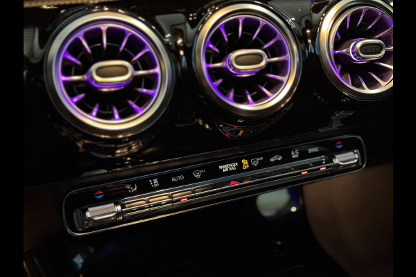 Mercedes-Benz CLA-Klasse Shooting Brake 250 4MATIC AMG | PANO | SFEER | HUD | BOMVOL!