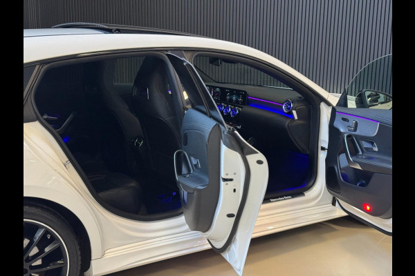 Mercedes-Benz CLA-Klasse Shooting Brake 250 4MATIC AMG | PANO | SFEER | HUD | BOMVOL!