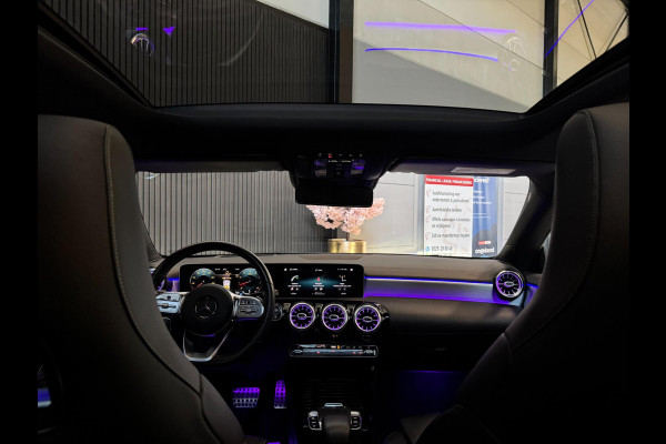 Mercedes-Benz CLA-Klasse Shooting Brake 250 4MATIC AMG | PANO | SFEER | HUD | BOMVOL!