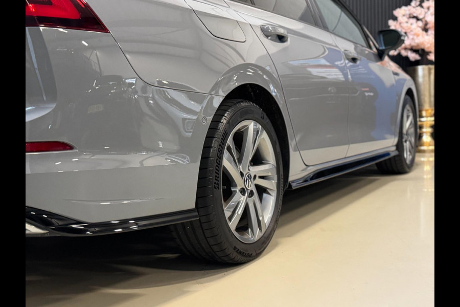 Volkswagen GOLF Variant 1.5 TSI R-Line | PANO | HARMAN KARDON | IQ LIGHT | VOL!
