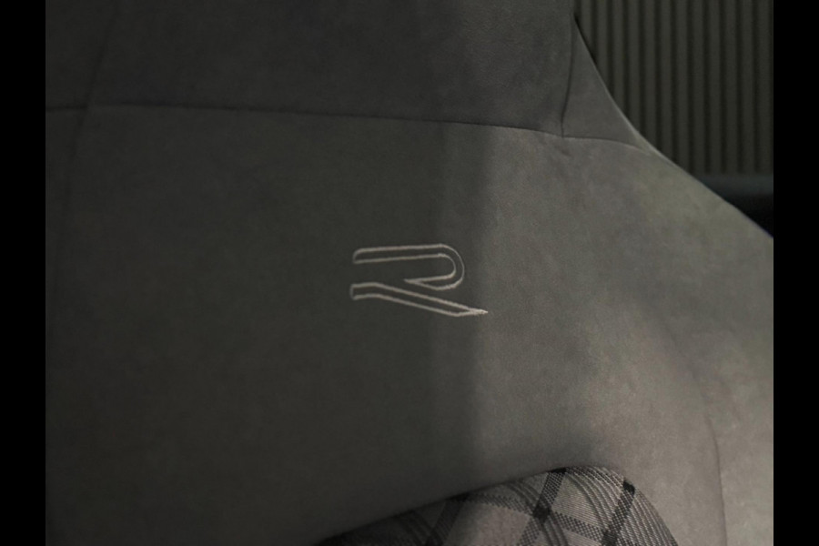 Volkswagen GOLF Variant 1.5 TSI R-Line | PANO | HARMAN KARDON | IQ LIGHT | VOL!