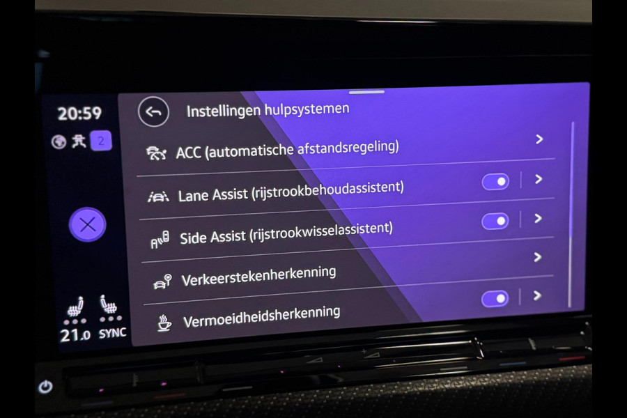 Volkswagen GOLF Variant 1.5 TSI R-Line | PANO | HARMAN KARDON | IQ LIGHT | VOL!