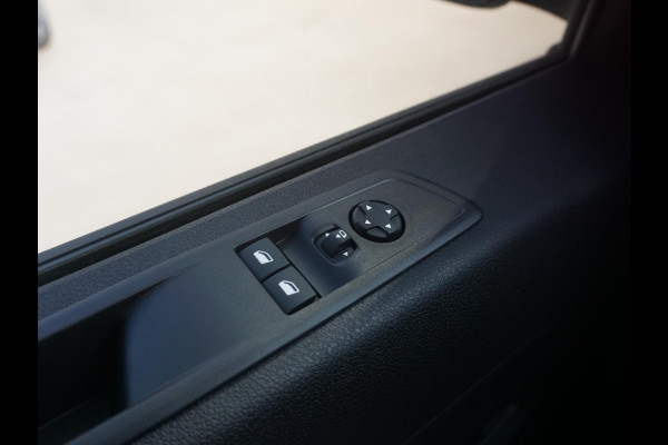 Opel Vivaro Electric L2 75 kWh | 8 jaar garantie | Apple Carplay | camera | parkeersensoren voor & achter | dodehoekwaarschuwing | Comfort tussenschot