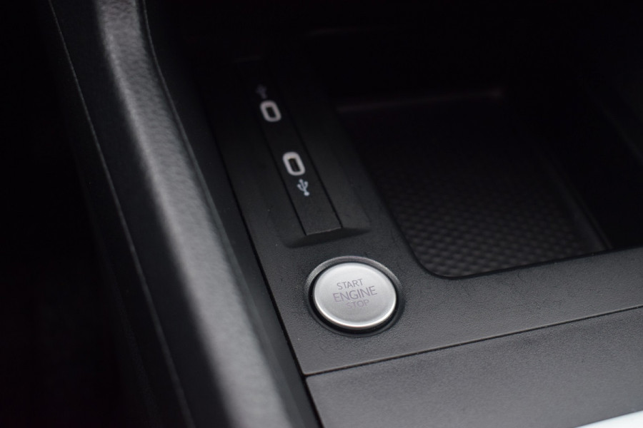 Volkswagen Caddy Cargo 2.0 TDI 75 Edition | Leer | LED | Camera | Virtual | 17"