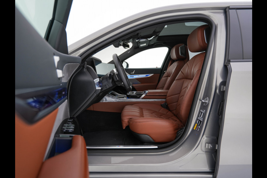 BMW i7 eDrive50 106 kWh M-Sportpack [ 3-Fase ] {SOH-97%} (INCL.BTW) *PANO | HEAD-UP | LUXURY-LEATHER | FULL-LED | BLIND-SPOT | BOWERS&WILKINS | MEMORY-PACK | TOP-VIEW | VENTILATED/HEATED-COMFORTSEATS | SOFT-CLOSE | WIDE-SREEN-DIGICOCKPIT | KEYLESS