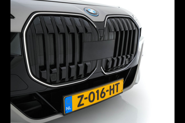 BMW i7 eDrive50 106 kWh M-Sportpack [ 3-Fase ] {SOH-97%} (INCL.BTW) *PANO | HEAD-UP | LUXURY-LEATHER | FULL-LED | BLIND-SPOT | BOWERS&WILKINS | MEMORY-PACK | TOP-VIEW | VENTILATED/HEATED-COMFORTSEATS | SOFT-CLOSE | WIDE-SREEN-DIGICOCKPIT | KEYLESS