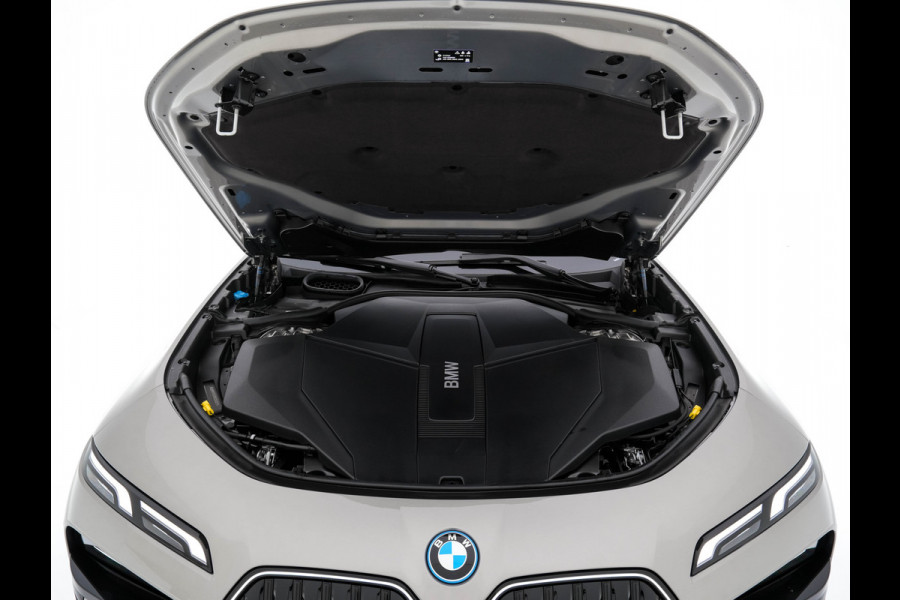 BMW i7 eDrive50 106 kWh M-Sportpack [ 3-Fase ] {SOH-97%} (INCL.BTW) *PANO | HEAD-UP | LUXURY-LEATHER | FULL-LED | BLIND-SPOT | BOWERS&WILKINS | MEMORY-PACK | TOP-VIEW | VENTILATED/HEATED-COMFORTSEATS | SOFT-CLOSE | WIDE-SREEN-DIGICOCKPIT | KEYLESS