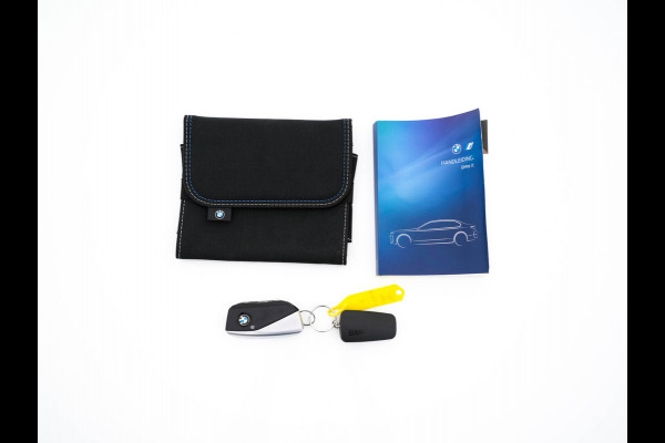 BMW i7 eDrive50 106 kWh M-Sportpack [ 3-Fase ] {SOH-97%} (INCL.BTW) *PANO | HEAD-UP | LUXURY-LEATHER | FULL-LED | BLIND-SPOT | BOWERS&WILKINS | MEMORY-PACK | TOP-VIEW | VENTILATED/HEATED-COMFORTSEATS | SOFT-CLOSE | WIDE-SREEN-DIGICOCKPIT | KEYLESS