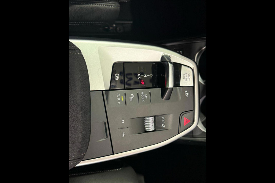 BMW X1 SDrive18i/M-SPORT/PANO/HARMAN KARDON/CAMERA/MEMORY/PILOT ASIST