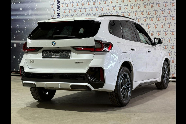 BMW X1 SDrive18i/M-SPORT/PANO/HARMAN KARDON/CAMERA/MEMORY/PILOT ASIST