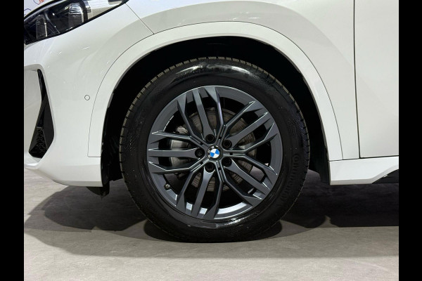 BMW X1 SDrive18i/M-SPORT/PANO/HARMAN KARDON/CAMERA/MEMORY/PILOT ASIST