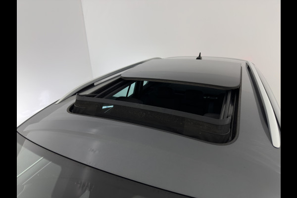 Volkswagen Tiguan 1.5 TSI R-Line Comfortline Business (INCL-BTW) *PANO | FULL-LED | ADAPTIVE-CRUISE | DIGI-COCKPIT | HEATED-COMFORTSEATS | NAV-FULLMAP | DAB+ | TOWBAR | PRIVACY-GLASS | ECC | PDC | 19''ALU*