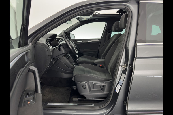 Volkswagen Tiguan 1.5 TSI R-Line Comfortline Business (INCL-BTW) *PANO | FULL-LED | ADAPTIVE-CRUISE | DIGI-COCKPIT | HEATED-COMFORTSEATS | NAV-FULLMAP | DAB+ | TOWBAR | PRIVACY-GLASS | ECC | PDC | 19''ALU*