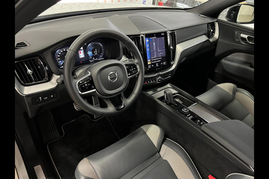 Volvo XC60 2.0 Recharge T8 AWD R-Design/PANO/LUCHTVERING/TREKHAAK/360CAM/PILOT ASIST/MEMORY
