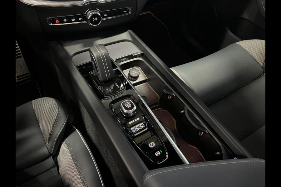 Volvo XC60 2.0 Recharge T8 AWD R-Design/PANO/LUCHTVERING/TREKHAAK/360CAM/PILOT ASIST/MEMORY