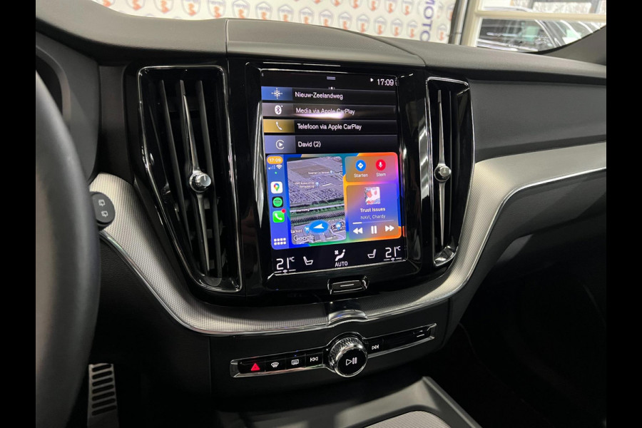 Volvo XC60 2.0 Recharge T8 AWD R-Design/PANO/LUCHTVERING/TREKHAAK/360CAM/PILOT ASIST/MEMORY