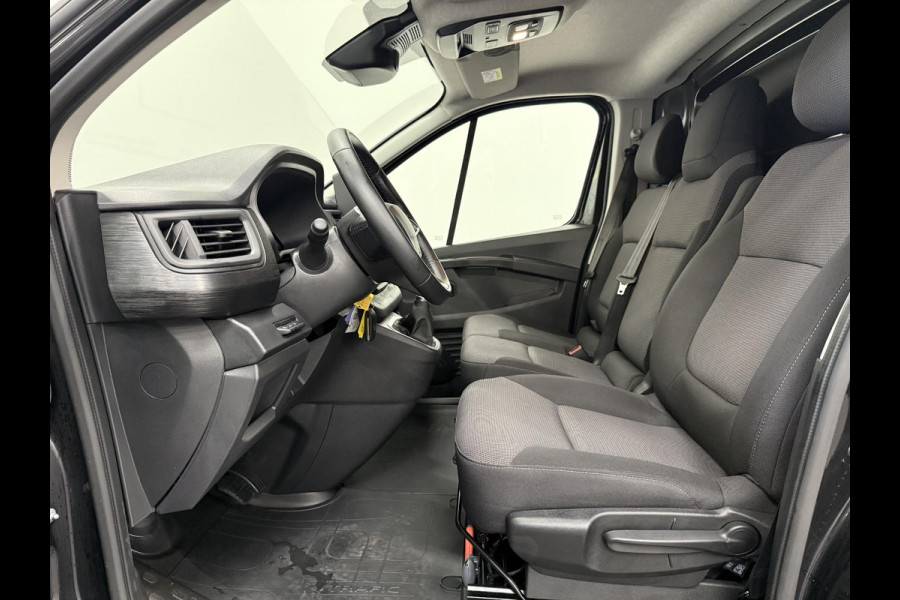 Renault Trafic 2.0 Blue dCi 150 EDC T30 L2H1 Advance Navigatie Airco Lichtmetalen velgen Betimmering Trekhaak Camera Parkeer sensoren Dab