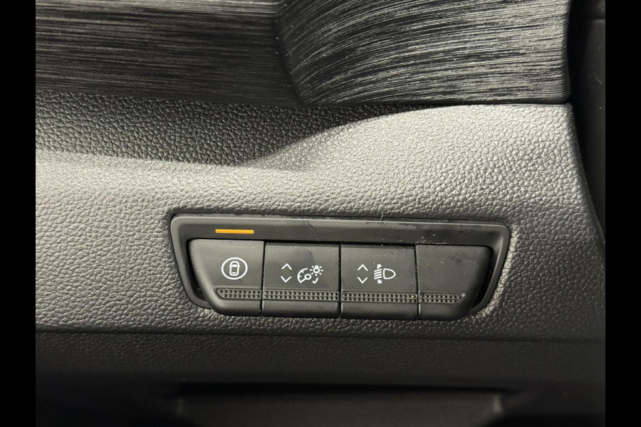 Renault Trafic 2.0 Blue dCi 150 EDC T30 L2H1 Advance Navigatie Airco Lichtmetalen velgen Betimmering Trekhaak Camera Parkeer sensoren Dab